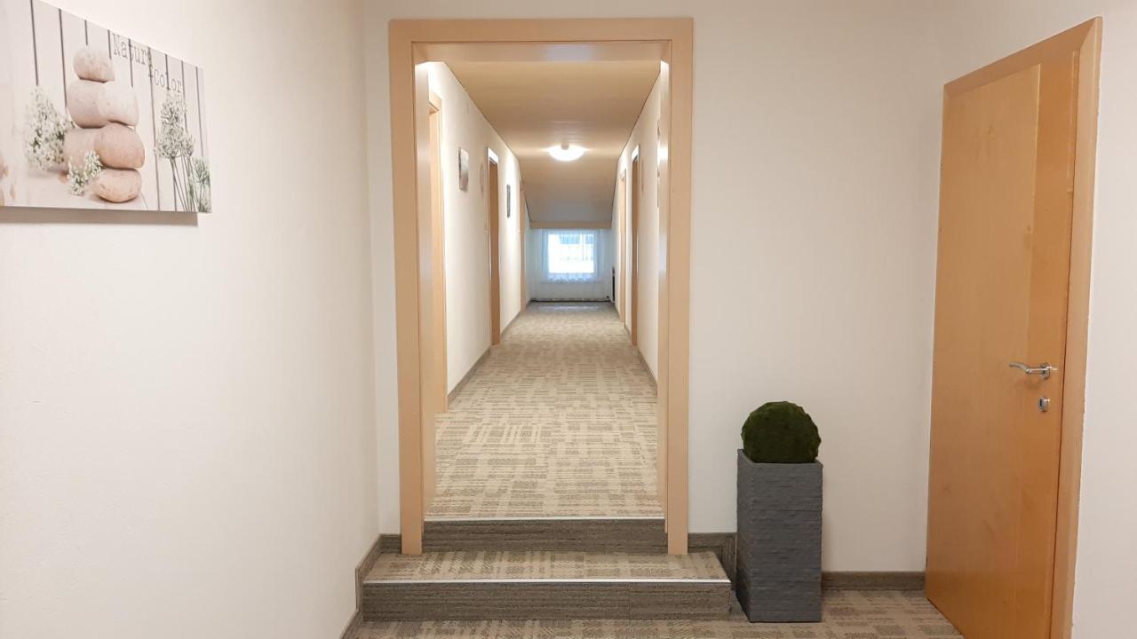 Hotel Garni Bergland นอยชติฟ อิม ชตูไปทัล ภายนอก รูปภาพ