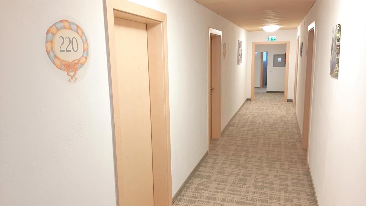 Hotel Garni Bergland นอยชติฟ อิม ชตูไปทัล ภายนอก รูปภาพ