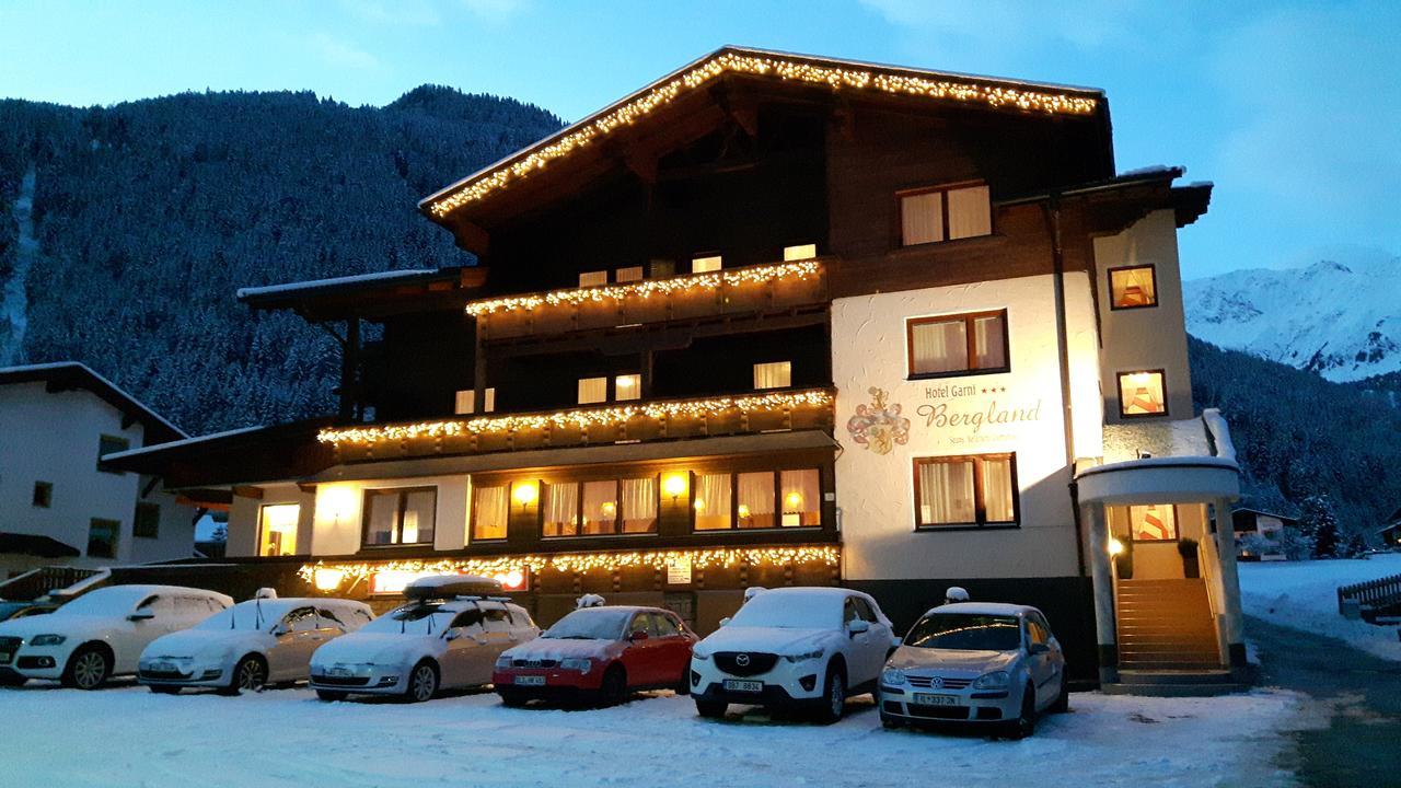 Hotel Garni Bergland นอยชติฟ อิม ชตูไปทัล ภายนอก รูปภาพ