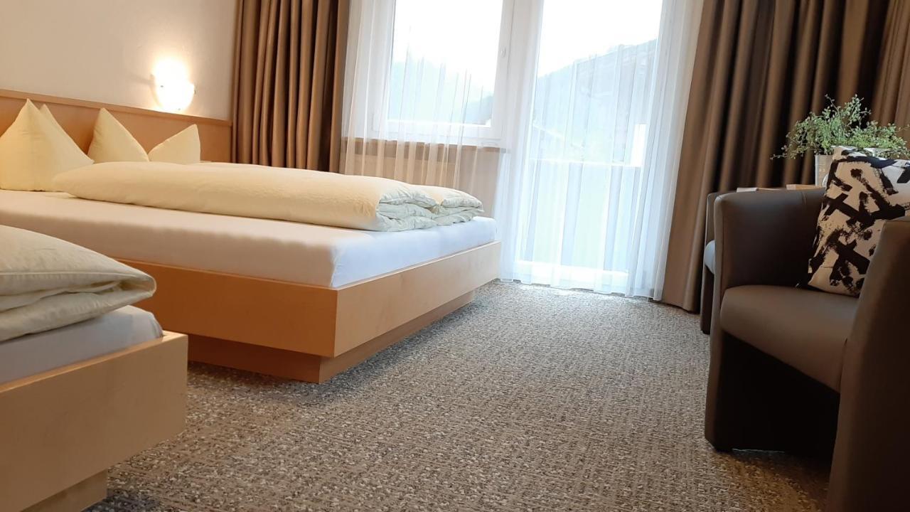 Hotel Garni Bergland นอยชติฟ อิม ชตูไปทัล ภายนอก รูปภาพ